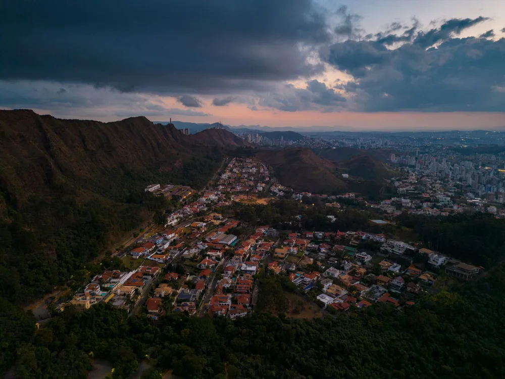 Drone e previsão do tempo: como usar o clima a seu favor antes de voar